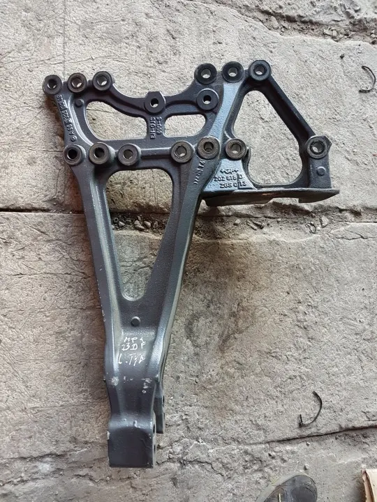 OEM 9603253009 Stabilisatorbevestigingsbasis Actros MP4 image 2