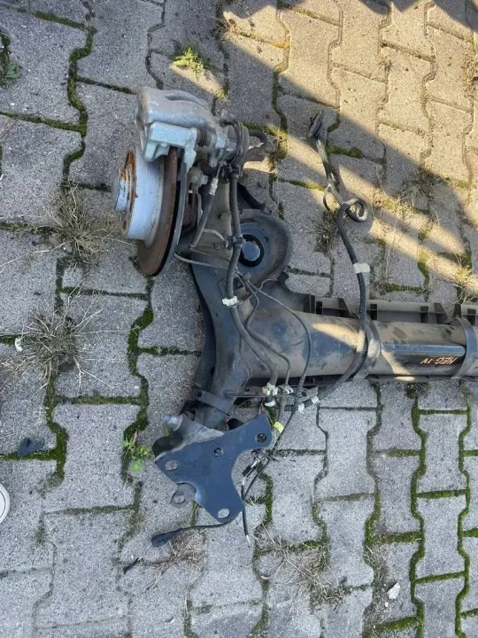 OEM BZC1695 Achterophangingbalk voor Renault Megane IV image 3
