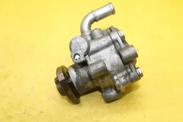 Bomba de direção Golf IV 1.4 B AKQ image 7