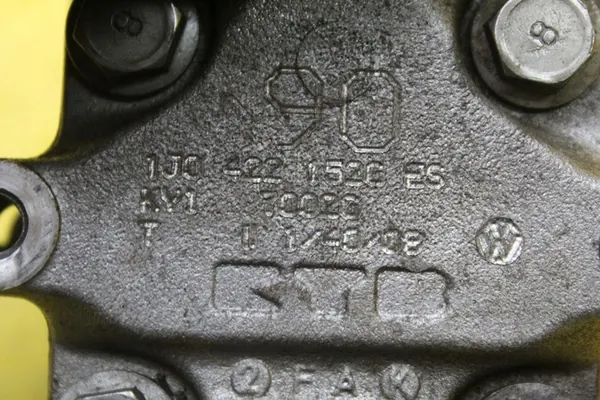 Bomba de direção Golf IV 1.4 B AKQ image 8