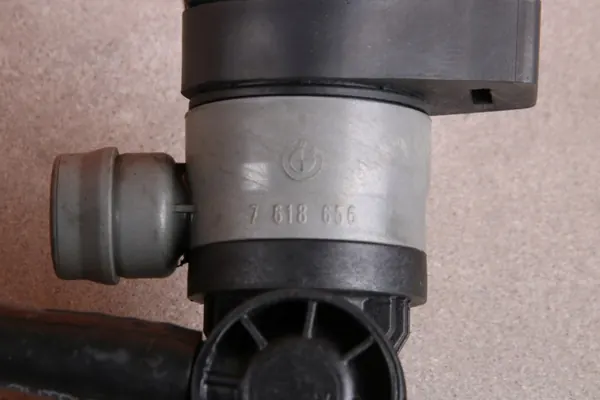Válvula de Ventilación Tanque BMW OEM 7618655 - Usado image 4