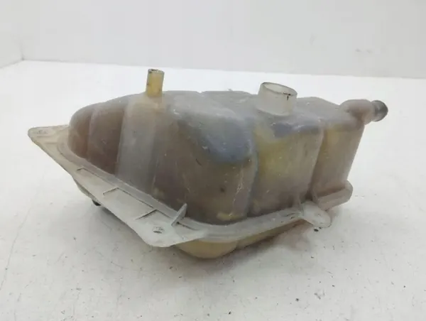 Audi A4 B5 Kylvätske expansionsbehållare OEM 8D0121403C image 6