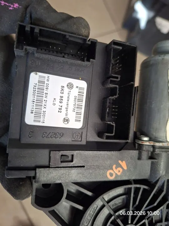 OEM 1T0959702R Oikea ikkunan nostin VW Caddy image 3