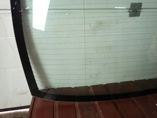Vitre arrière OEM BTU1662 pour Hyundai Elantra VII image 3