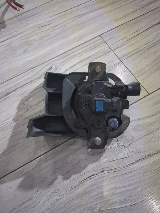 Phare Halogène Gauche OEM 89210439 pour Nissan Qashqai image 4