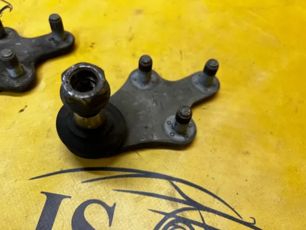 OEM 025060824012 Etuvipunivelpulttisarja Peugeot 508 II image 3