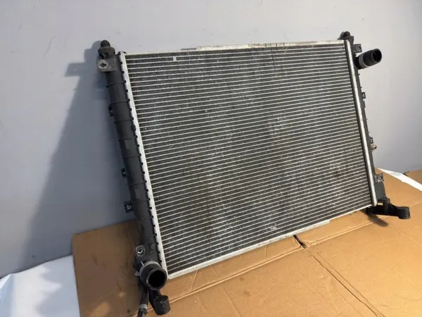 Radiator Land Rover Freelander OEM PCC000811 (2003-2006) image 7