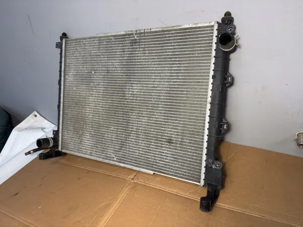Radiator Land Rover Freelander OEM PCC000811 (2003-2006) image 8