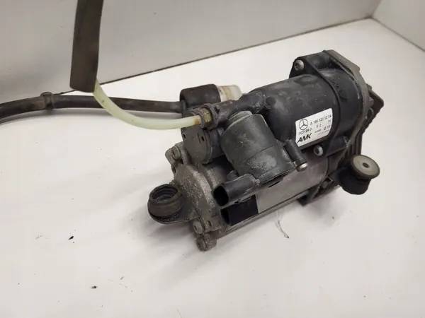 Mercedes Airmatic-Pumpe OEM A1663200204 - Gebraucht image 3