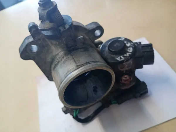 Corps de papillon OEM 18372618985 pour Toyota Corolla image 2