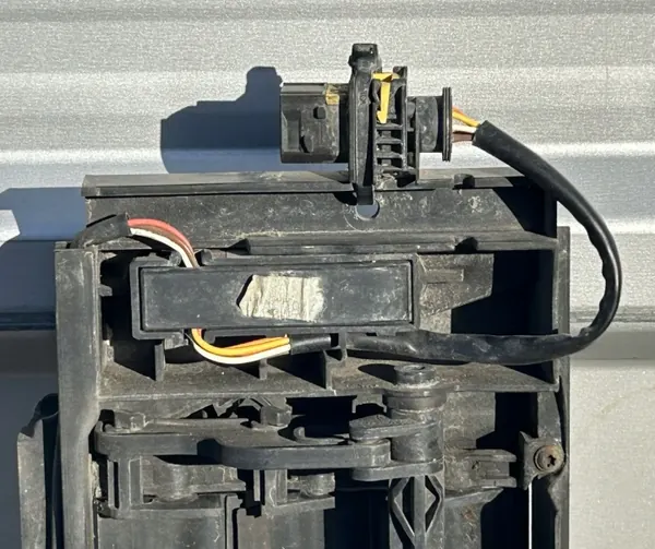 Alaosa jäähdyttimen ritilä OEM A9605001816 Mercedes Actros MP4 image 4