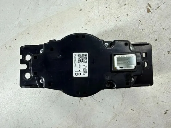 Écran de navigation Infiniti Q30 OEM 283874DL0A - Occasion image 8