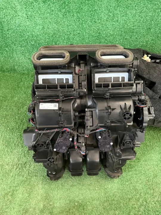 Ventilateur Chauffage Cabine Mercedes EQS OEM A2978303303 image 7