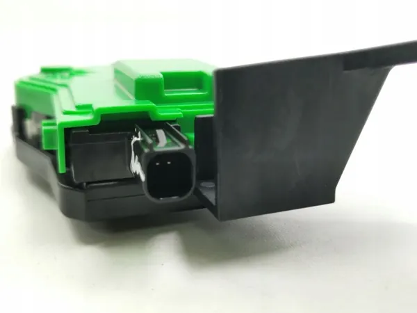Hyundai Tucson TL 2016 Kofferbaksluiting actuator OEM AMD82671 image 3