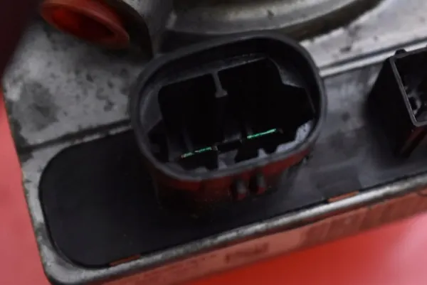 Servostyrningspump Peugeot 407 2.0 16V 9682527780 image 6