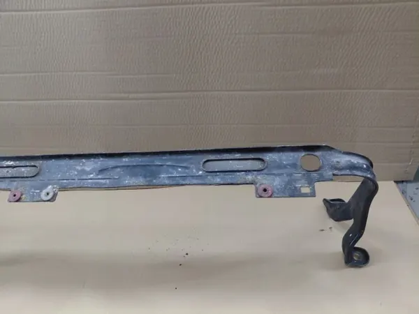 FORD KUGA MK1 Radiatorsteun Onderbalk OEM image 3