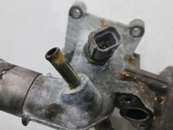 Válvula EGR Mazda CX-7 2007 OEM L3K91517Z image 8