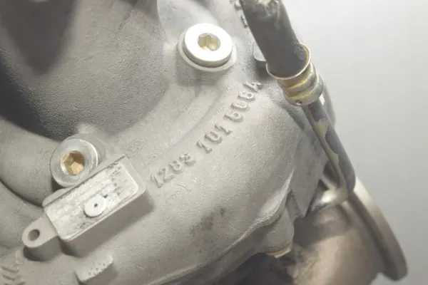 Turbo usado OEM 8516125 para BMW X5 E70 3.0L image 6