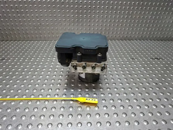 Pompe ABS OEM S25154817 pour Toyota Avensis image 2