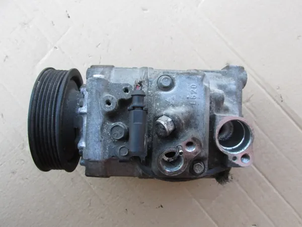 Compressore aria condizionata Audi Q7 4L 2007 3.0 TDI 7L6820803M image 4