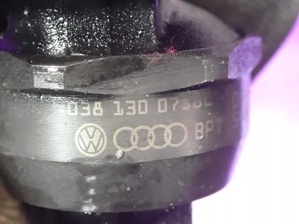 Iniettore VW POLO IV 1.4 TDI 038130073BL image 6