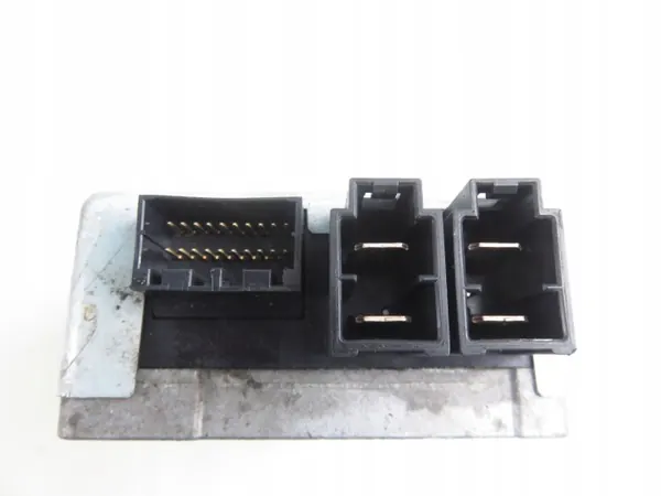 Ohjausavuste ECU OEM 9682829380 Suzuki Swift III:lle image 6