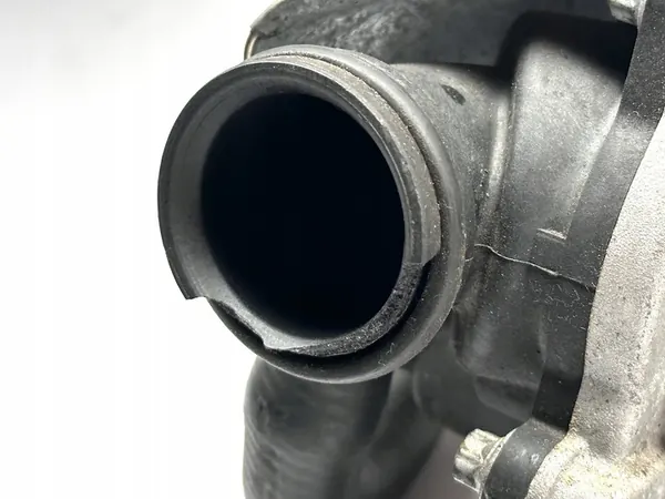 Bomba de agua Mercedes-Benz A 270 200 06 01 image 4