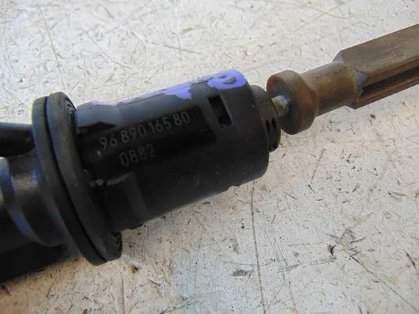 PEUGEOT PARTNER II BERLINGO 1.6 Kytkin 9689016580 image 3