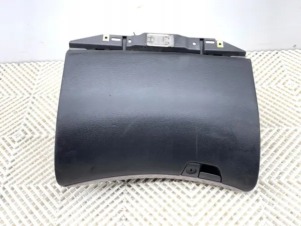 OEM 8650374 Passagerarhandskfack för Volvo S60 I image 2
