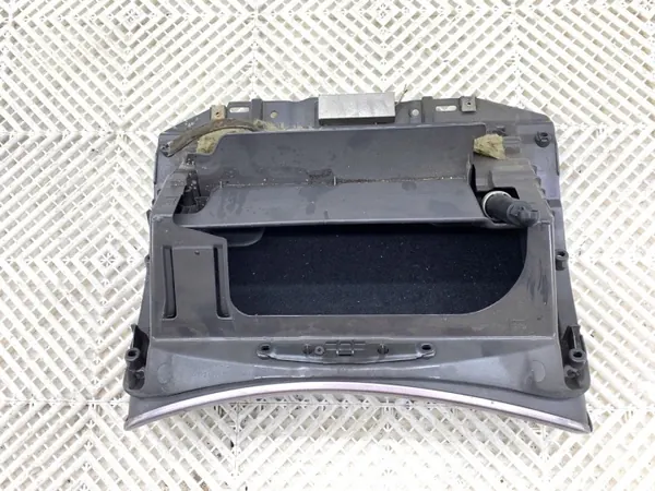 OEM 8650374 Passagerarhandskfack för Volvo S60 I image 3