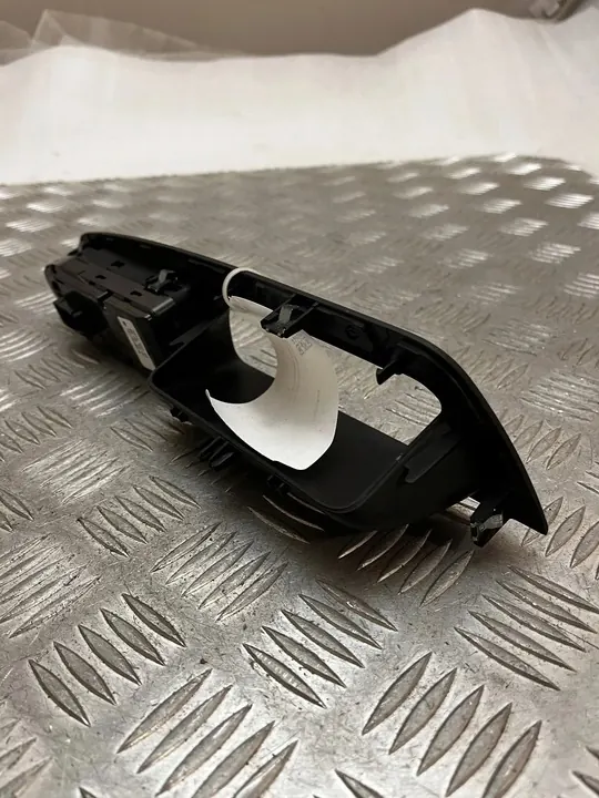 BMW X5 E70 2008 Raam Schakelaars OEM 9122121 image 4