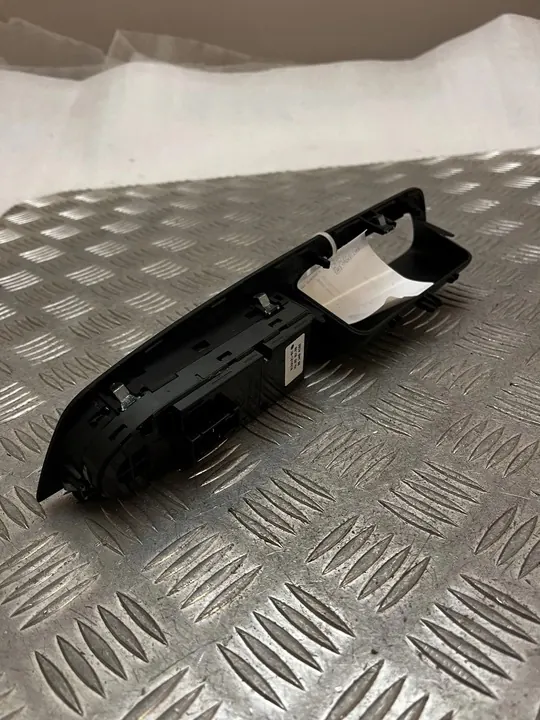 BMW X5 E70 2008 Raam Schakelaars OEM 9122121 image 5