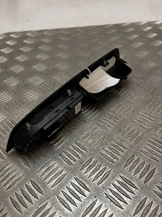 BMW X5 E70 2008 Raam Schakelaars OEM 9122121 image 6