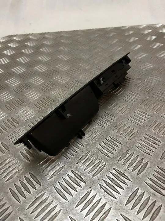 BMW X5 E70 2008 Raam Schakelaars OEM 9122121 image 8