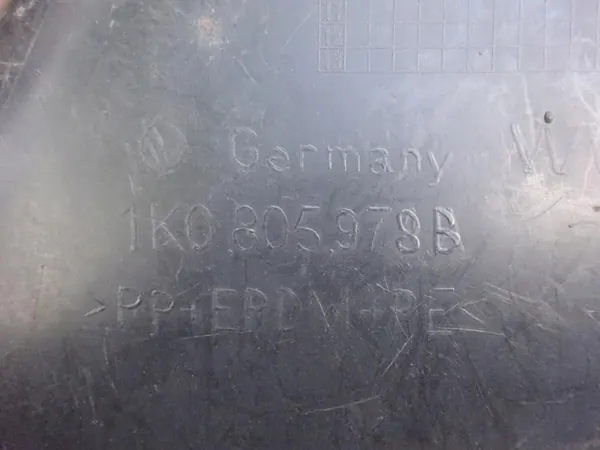 VW GOLF V 03-08 Right Front Wheel Arch 1K0805978B image 5