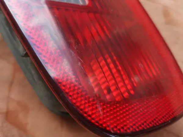 Lámpara trasera derecha Renault Laguna II HATCHBACK image 4