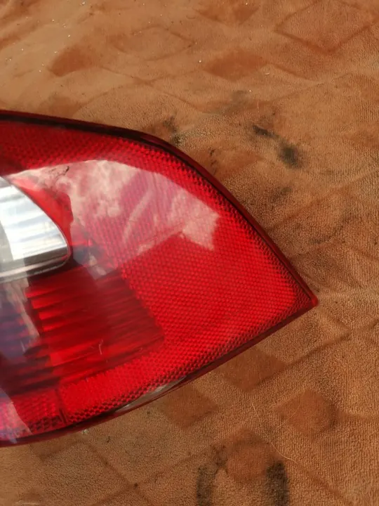 Lámpara trasera derecha Renault Laguna II HATCHBACK image 8