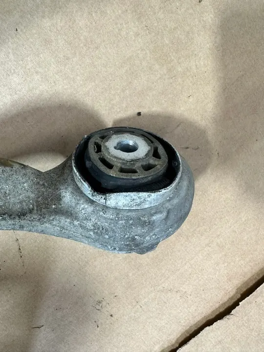 Fram höger styrknut Mercedes C W205 OEM image 10