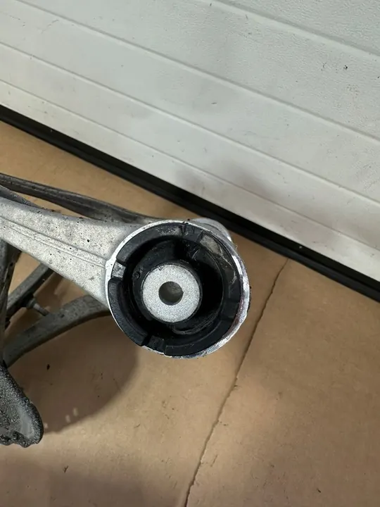 Fram höger styrknut Mercedes C W205 OEM image 5