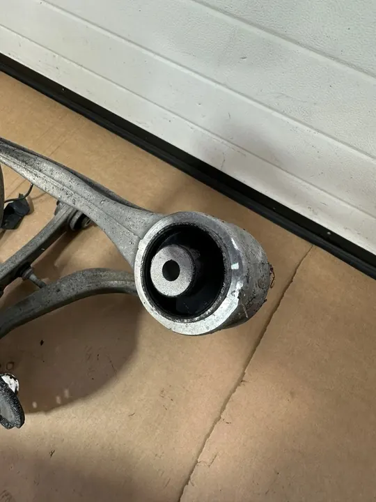 Fram höger styrknut Mercedes C W205 OEM image 6