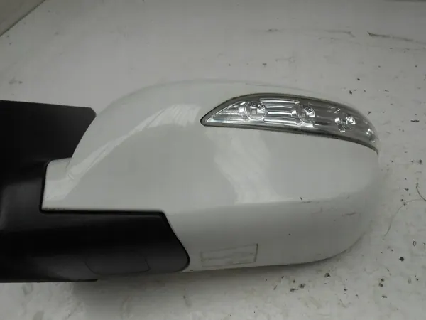 HYUNDAI IX35 Vasemman Puolen Peili 8 Pin Indikaattori TCW 876102Y070 image 7