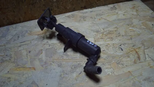 SKODA OCTAVIA II Left Headlight Washer 1Z0955965A image 3