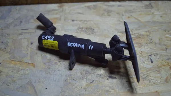 SKODA OCTAVIA II Left Headlight Washer 1Z0955965A image 5