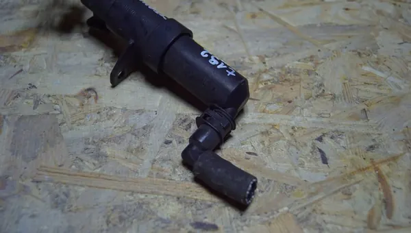 SKODA OCTAVIA II Left Headlight Washer 1Z0955965A image 9