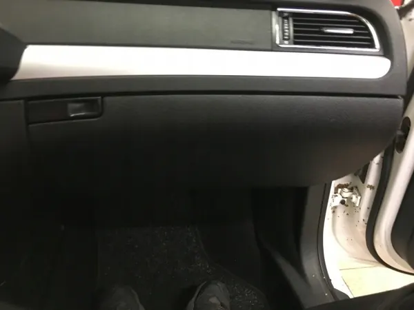 Rangement console OEM SCHOWEK KONSOLI Skoda Superb II image 2