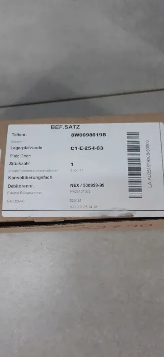 Audi A4 B9 oven asennussarja OEM 8W0098619B image 5