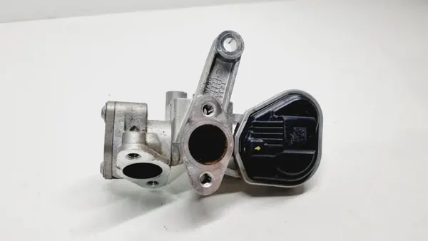Válvula EGR Hyundai Kona OEM 2845003HA0 - Usada image 2