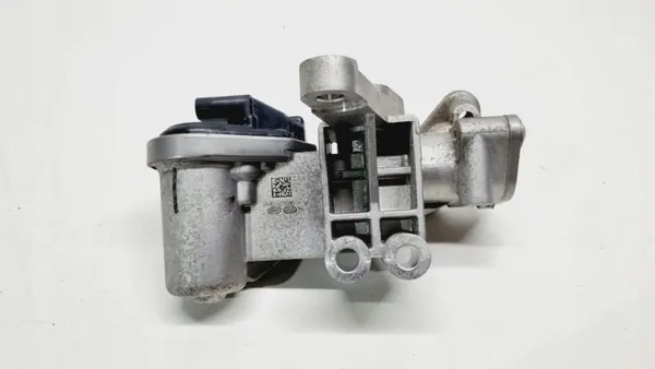 Válvula EGR Hyundai Kona OEM 2845003HA0 - Usada image 4
