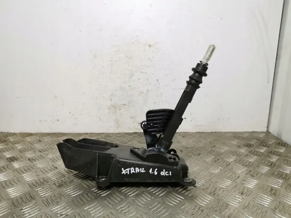 Levier de vitesse Nissan OE OEM FOB14586 - Occasion image 2