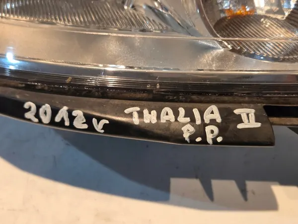 Faros delanteros derecho Thalia II 8200700030 image 4